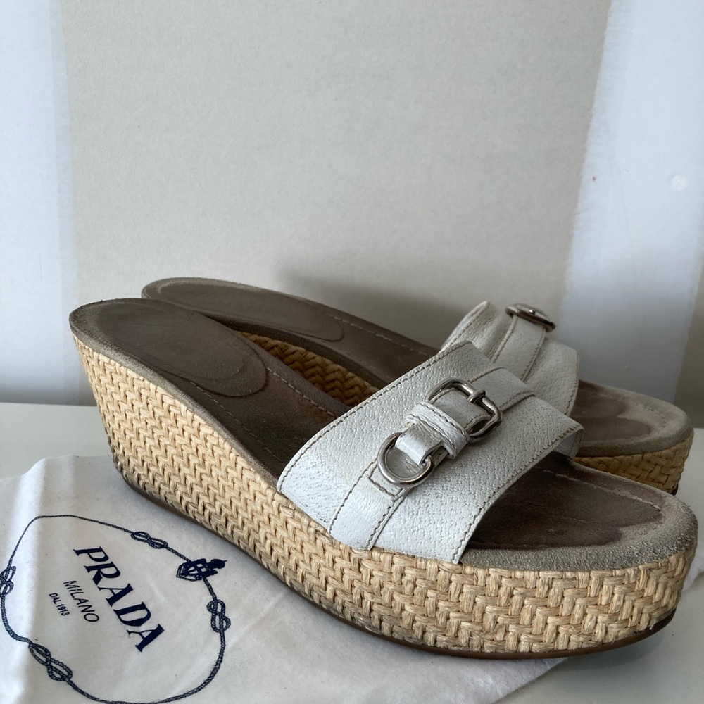PRADA LEATHER AND STRAW SLIDES PRE-LOVED SIZE 40 HEEL HIGHT 3 INCHES